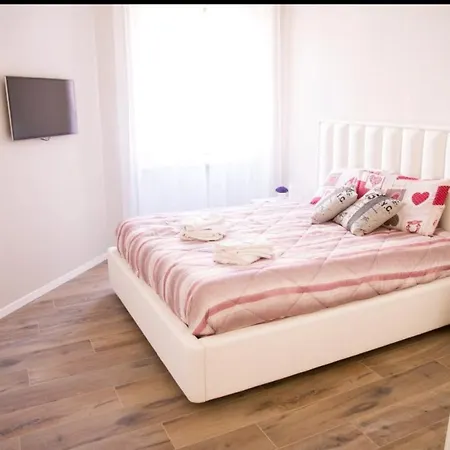 Apartment Vanity Deluxe *